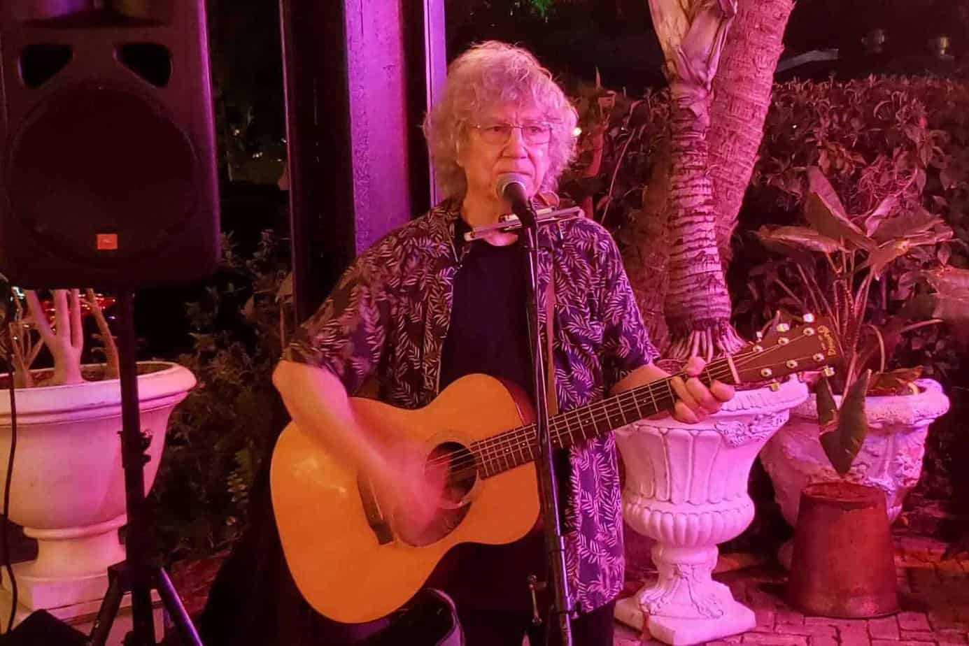 Rod MacDonald at Carsons Tavern