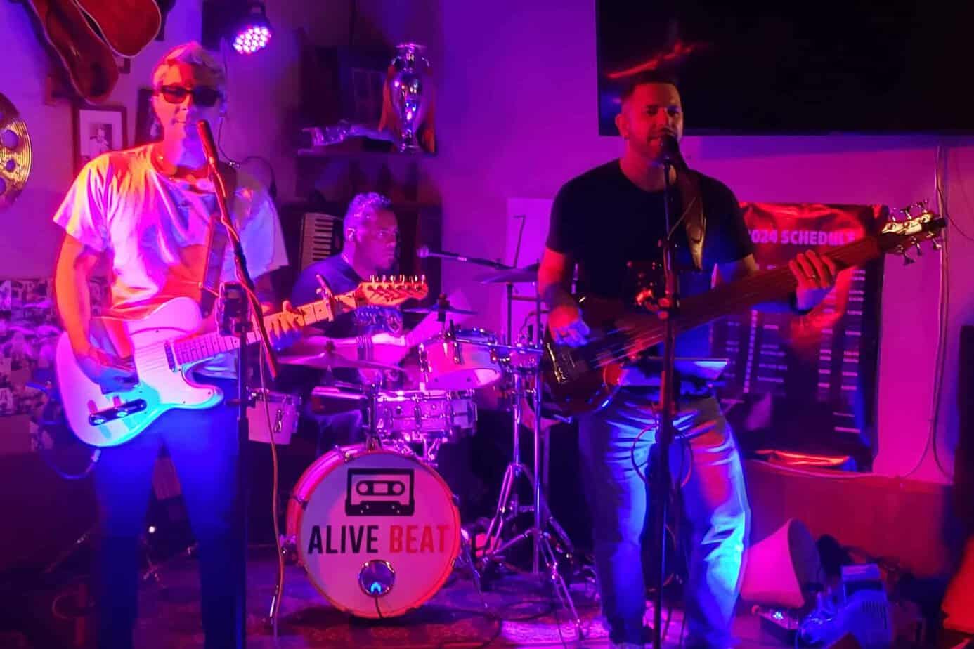 Alive Beat at the Square Grouper Ft. Pierce