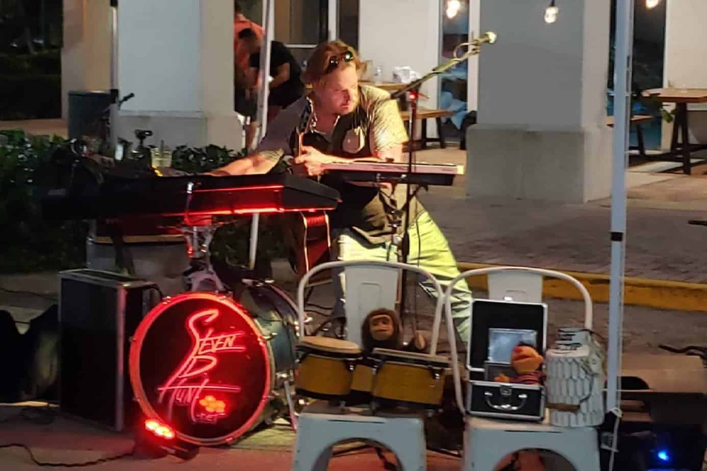 Steven D. Hunt at The Pearl