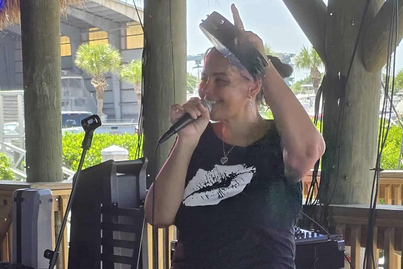 Jackie Lee at Skippers Cove